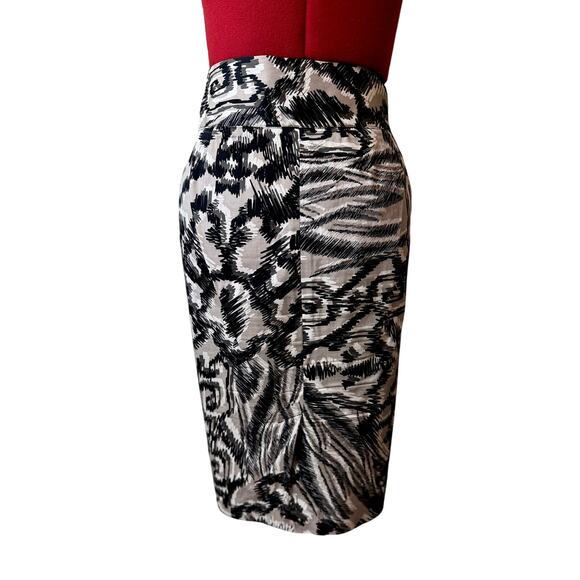 Alfani Abstract Print Pencil Skirt – Size 10 - Picture 4 of 6